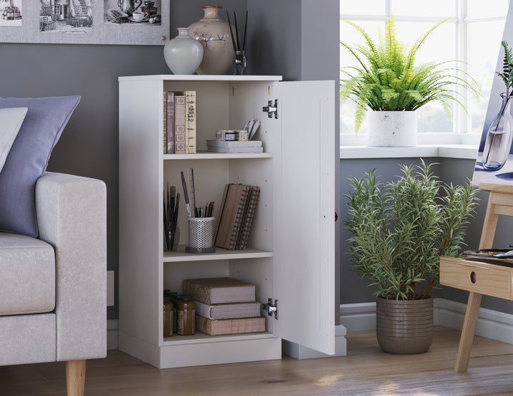 Adjustable bookcase shelves